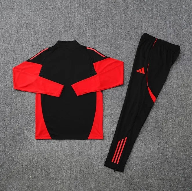 Bayern Munich 2025/2026 1/4 Zipper Tracksuit Black