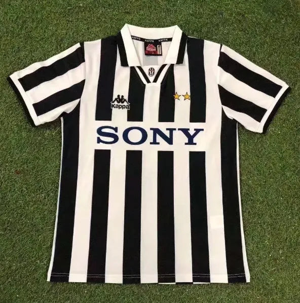 Juventus 1996/1997 Home Retro