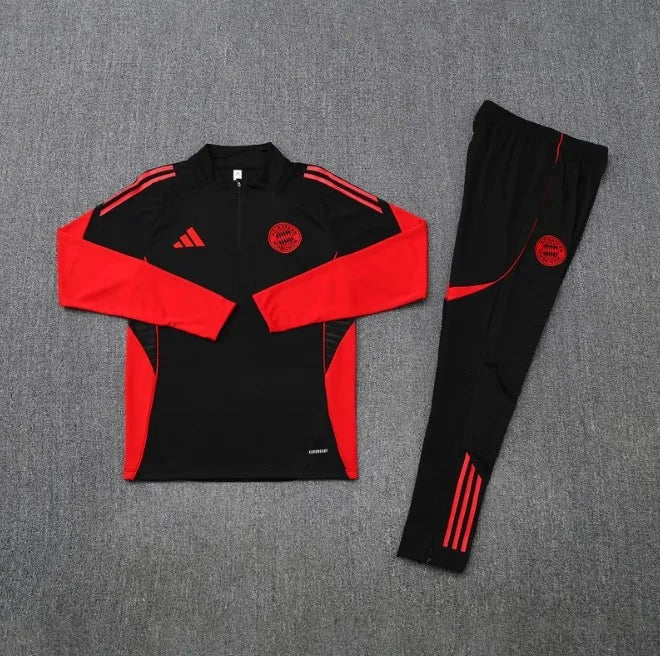 Bayern Munich 2025/2026 1/4 Zipper Tracksuit Black